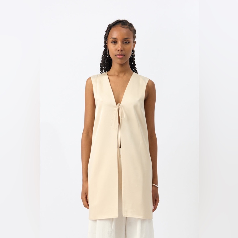 LESET: CREAM TUNIC